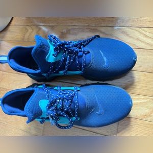 Men’s Nike Sneakers - Blue/Green Size 8.5